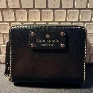 Small Kate Spade wallet